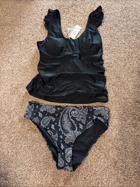 NWT 2 pc  bathing suit size large